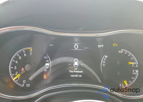 2019 Jeep Grand Cherokee Laredo z USA, uszkodzony, nr VIN 1C4RJFAG5KC587543